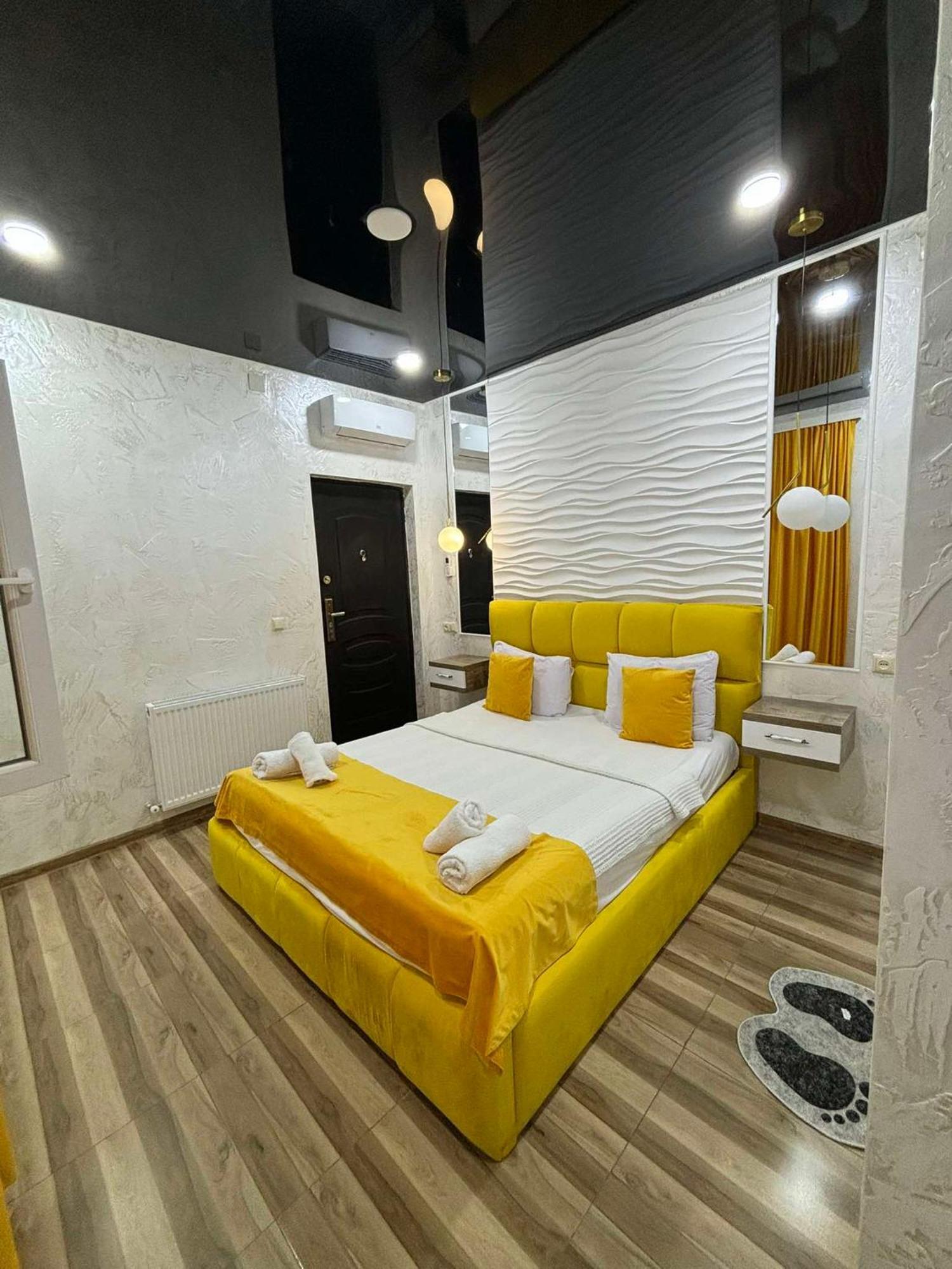 Nikas Guest House Batumi Exterior photo