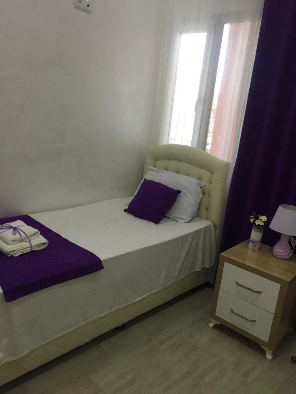 Nikas Guest House Batumi Exterior photo