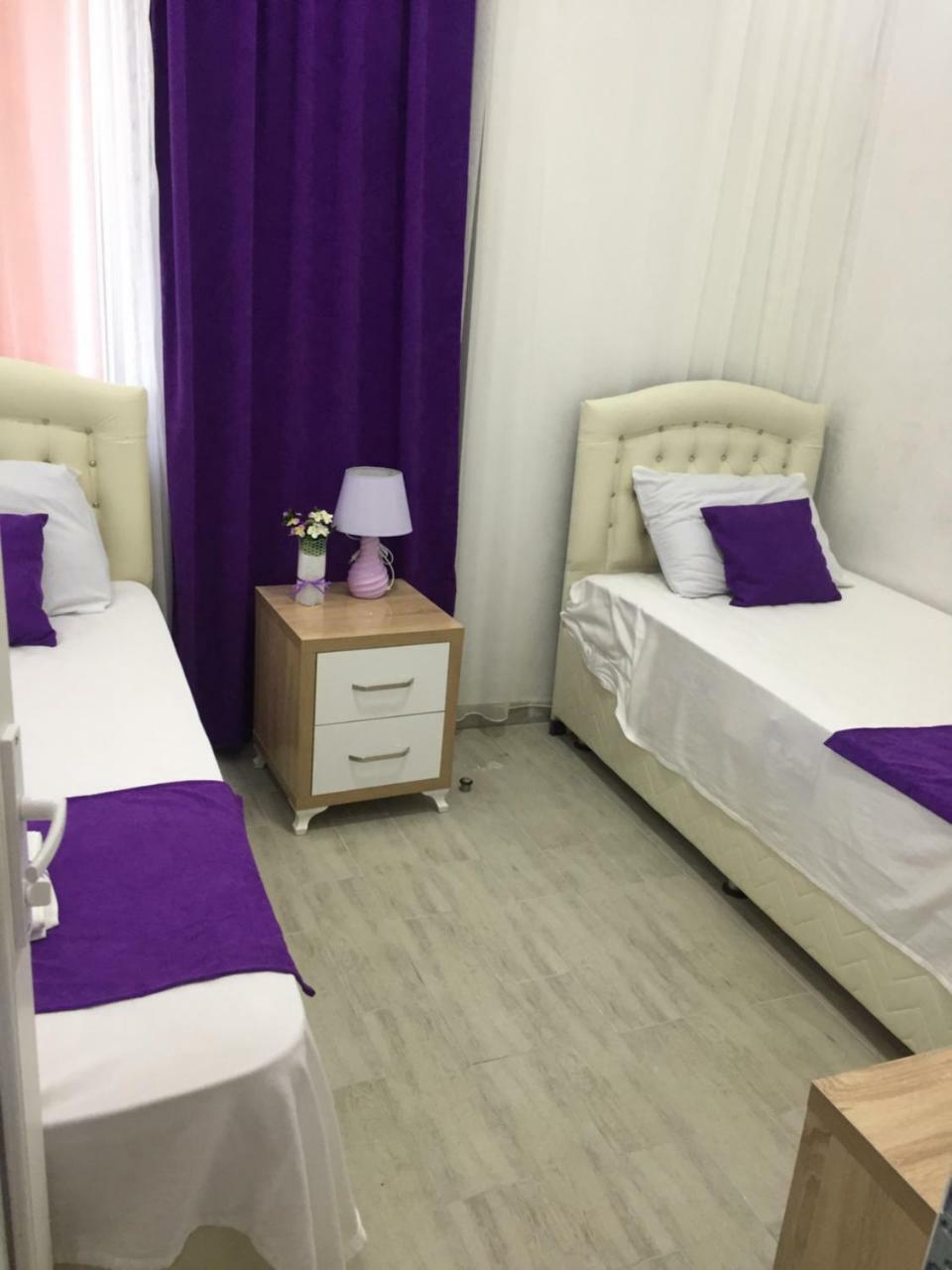 Nikas Guest House Batumi Exterior photo